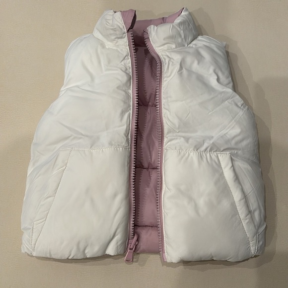 Baby girl reversible quilted vest white pink 9-18 months - Picture 2 of 2